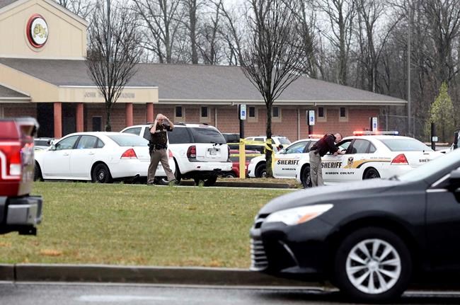 Kentucky police kill suspect in wife's death outside school | iNFOnews.ca