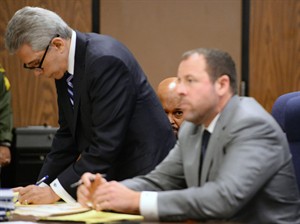Ex-rap mogul 'Suge' Knight to stay jailed until March court hearing in deadly hit-and-run case | iNFOnews.ca CP31823130