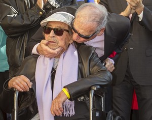'Bob & Carol & Ted & Alice,' 'An Unmarried Woman' writer-director Paul Mazursky dies at 84 | iNFOnews.ca CP28980851