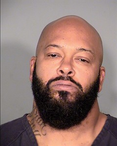 Suge Knight and comedian Katt Williams charged with robbing celebrity photographer of camera | iNFOnews.ca