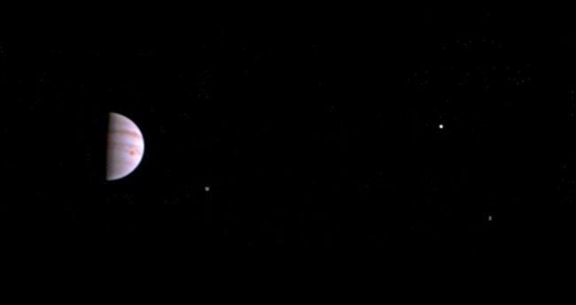 NASA's Juno spacecraft beams first pictures from Jupiter | iNFOnews.ca NASA's Juno spacecraft beams first pictures from Jupiter | iNFOnews.ca
