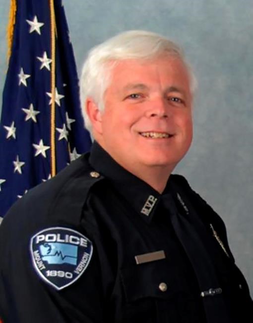 Washington officer shot identified; remains critical | iNFOnews.ca