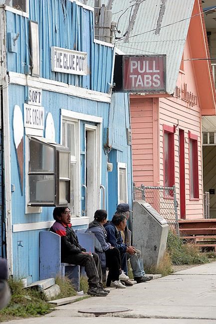 Proposed public intoxication ban fails in Alaska town | iNFOnews.ca Proposed public intoxication ban fails in Alaska town | iNFOnews.ca