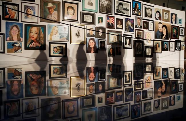 Vegas shooting victims' families view loved ones' portraits | iNFOnews.ca Vegas shooting victims' families view loved ones' portraits | iNFOnews.ca