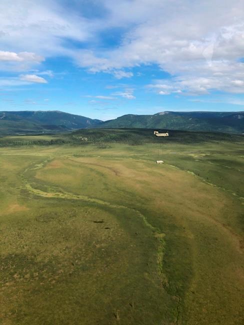 'Into the Wild' bus removed from Alaska backcountry | iNFOnews.ca 'Into the Wild' bus removed from Alaska backcountry | iNFOnews.ca
