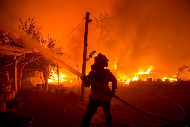 Crews battle wildfires amid brutal heat wave in California | iNFOnews.ca