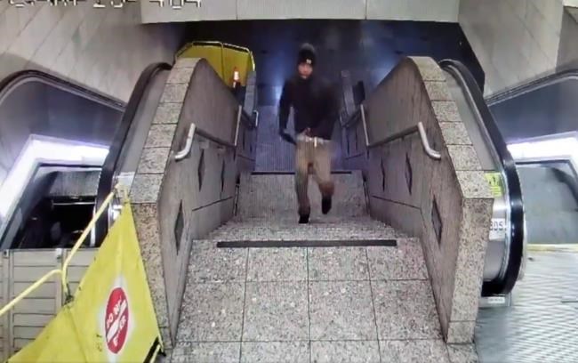 Police release video of light rail station shooting suspect | iNFOnews.ca