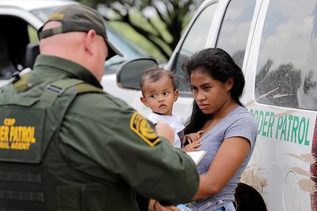 US sees limitations on reuniting migrant families | iNFOnews.ca