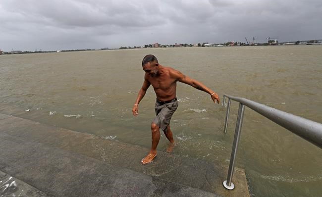 'It's powerful': Tropical storm starts lashing Louisiana | iNFOnews.ca