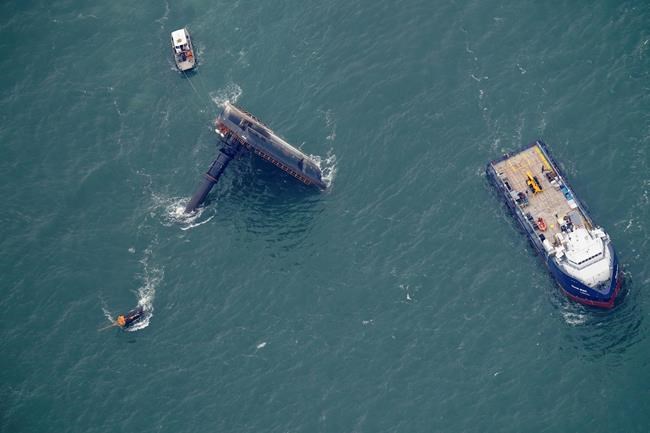 Search for 9 missing from capsized boat in Gulf on 6th day | iNFOnews.ca Search for 9 missing from capsized boat in Gulf on 6th day | iNFOnews.ca