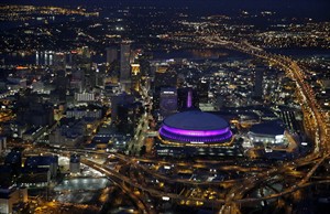 Prince's return shrouded in mystery as he helps mark Essence Fest's 20th celebration | iNFOnews.ca CP29023921