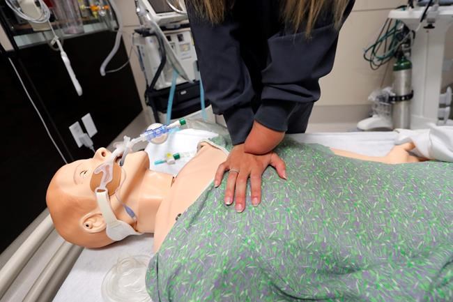 Born with 1 hand, she's an inspiration in virus fight | iNFOnews.ca Born with 1 hand, she's an inspiration in virus fight | iNFOnews.ca
