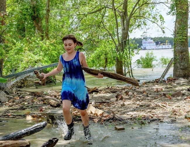 New Orleans fears triple threat of storm surge, river, rain | iNFOnews.ca