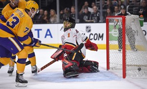 Toffoli's 1st NHL trick leads Kings over Flames 5-3, ending four-game losing streak vs Calgary | iNFOnews.ca CP31881156