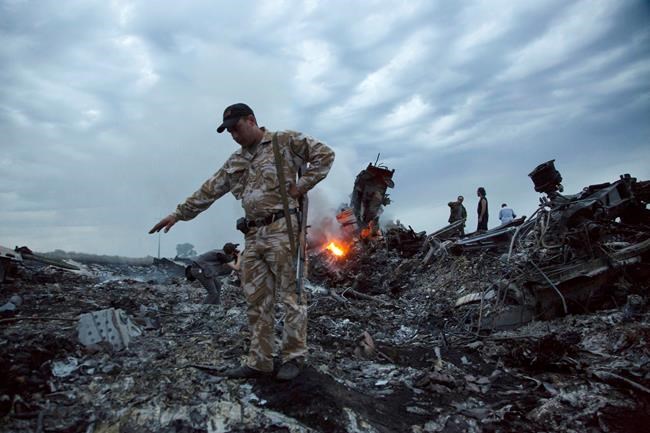 Dutch, Russia in talks about responsibility in MH17 downing | iNFOnews.ca