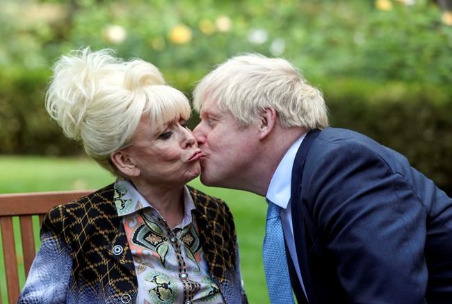 'Carry On' and 'EastEnders' star Barbara Windsor dies at 83 | iNFOnews.ca 'Carry On' and 'EastEnders' star Barbara Windsor dies at 83 | iNFOnews.ca