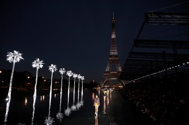 Starry Saint Laurent show in Paris sees models walk on water | iNFOnews.ca Starry Saint Laurent show in Paris sees models walk on water | iNFOnews.ca