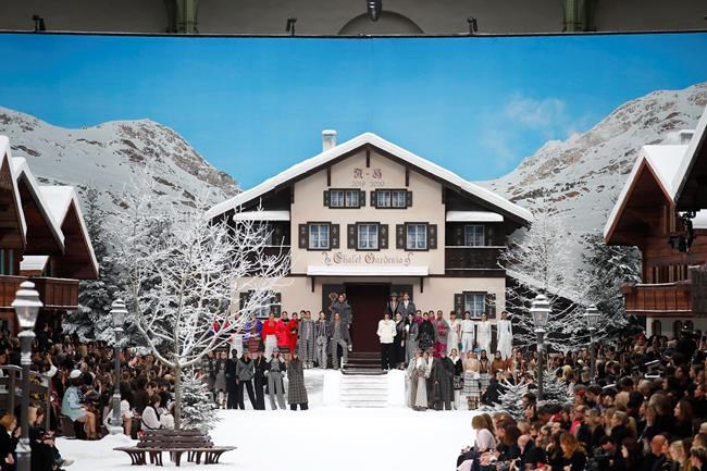 Chanel runway in the sky: VIPs weep at Lagerfeld's last show | iNFOnews.ca