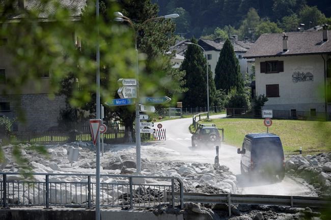 Search suspended for 8 missing in Switzerland landslide | iNFOnews.ca