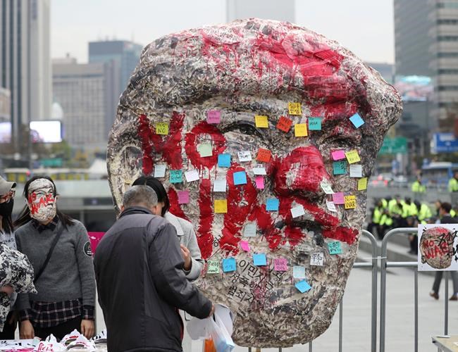 S. Koreans demonstrate to show support, disapproval of Trump | iNFOnews.ca S. Koreans demonstrate to show support, disapproval of Trump | iNFOnews.ca