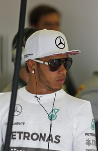 Hamilton on top of 2nd practice, but stops on track with engine problems at British GP | iNFOnews.ca