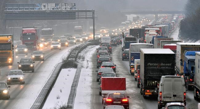 Powerful German auto club drops hard line on speed limit | iNFOnews.ca