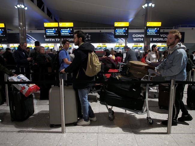 London's Heathrow briefly halts flights due to drone report | iNFOnews.ca