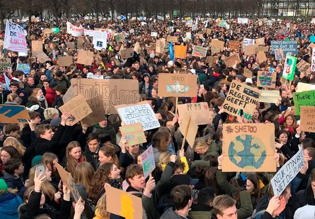 Dutch students march for better climate policies | iNFOnews.ca