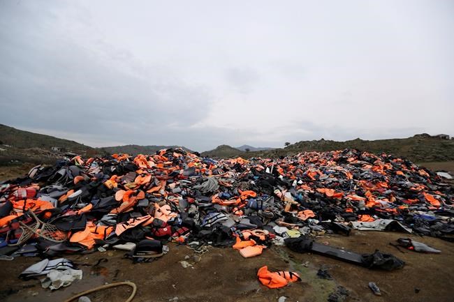 The Latest: Macron denounces sale of migrants in Libya | iNFOnews.ca CP1181872031