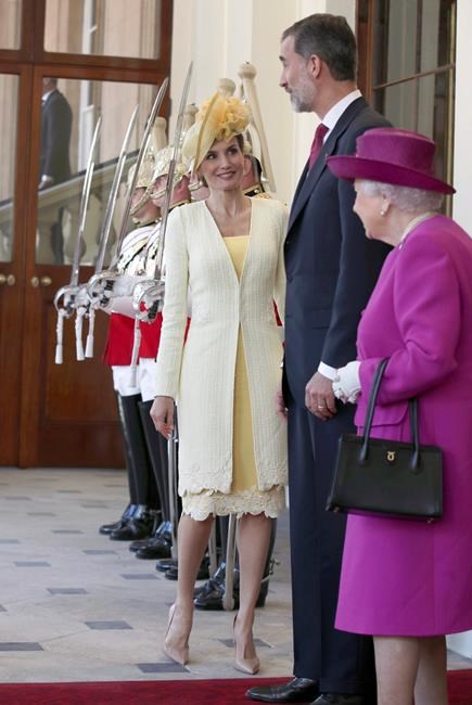 UK welcomes Spanish king and queen with military pomp | iNFOnews.ca
