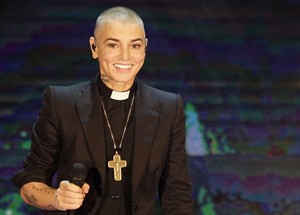 Rebel with a cause: Irish singer Sinead O'Connor joins Sinn Fein, wants IRA-linked leaders out | iNFOnews.ca CP31043062