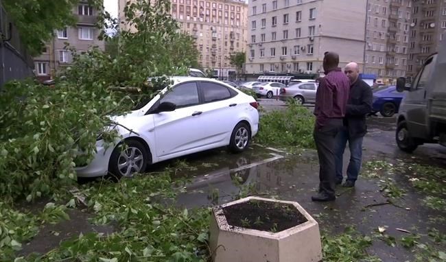 Death toll from thunderstorm in Moscow climbs to 16 | iNFOnews.ca
