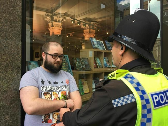 UK man charged with assault over Farage milkshake-throwing | iNFOnews.ca