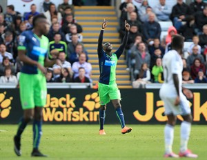 Man City beats Aston Villa 2-0 through late goals by Toure, Aguero; Liverpool edges West Brom | iNFOnews.ca CP30158320