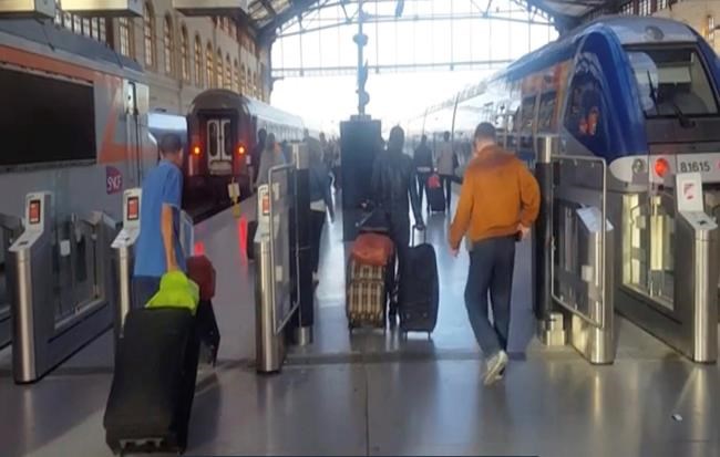 Students in France acid attack show compassion for assailant | iNFOnews.ca