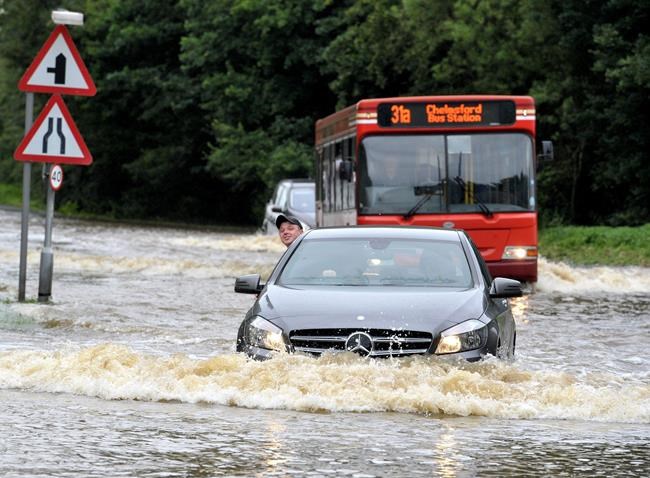 Heavy rains hit London, could hurt referendum voter turnout | iNFOnews.ca
