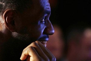 LeBron on connecting with fans: 'You cannot shortcut, you cannot cheat ... they will know.' | iNFOnews.ca CP30693656