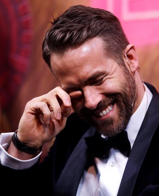 Ryan Reynolds, at Harvard, balks at making fun of Tom Brady | iNFOnews.ca