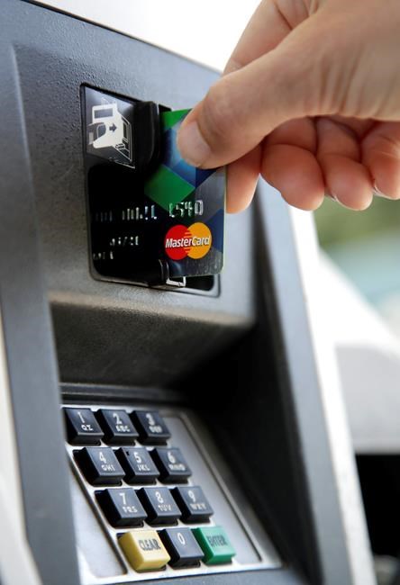 US consumer spending up in December, while saving rate fell | iNFOnews.ca