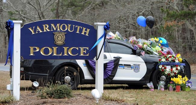 Man accused of fatally shooting officer is held without bail | iNFOnews.ca Man accused of fatally shooting officer is held without bail | iNFOnews.ca