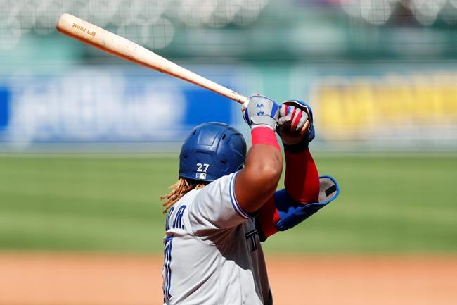 Moreland 2 HRs, walk-off shot sends Red Sox over Toronto 5-3 | iNFOnews.ca