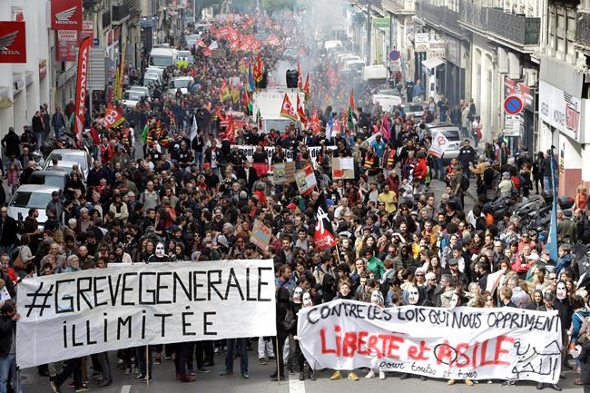 Arrests, injuries as French protesters challenge Macron | iNFOnews.ca Arrests, injuries as French protesters challenge Macron | iNFOnews.ca