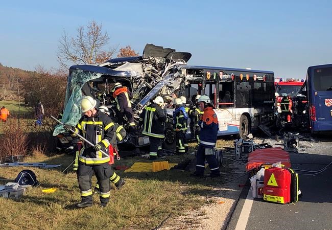 School children among dozens injured in German bus crash | iNFOnews.ca CP2016848670