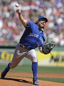 Jose Bautista's 3-run HR, Dickey's knuckleball lift Toronto Blue Jays past Boston Red Sox 3-1 | iNFOnews.ca