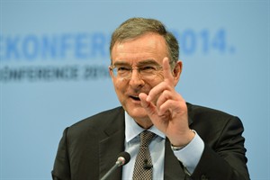 BMW CEO Reithofer to become chairman, replaced by Krueger; top BMW product exec jumps to VW | iNFOnews.ca CP31038939