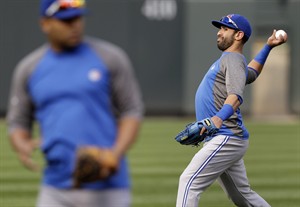 Bautista back on Blue Jays DL after hurting wrist again, just 1 day after return | iNFOnews.ca CP19894538