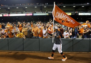 Orioles beat Blue Jays 8-2 to clinch AL East title for first time in 17 years | iNFOnews.ca CP29919532