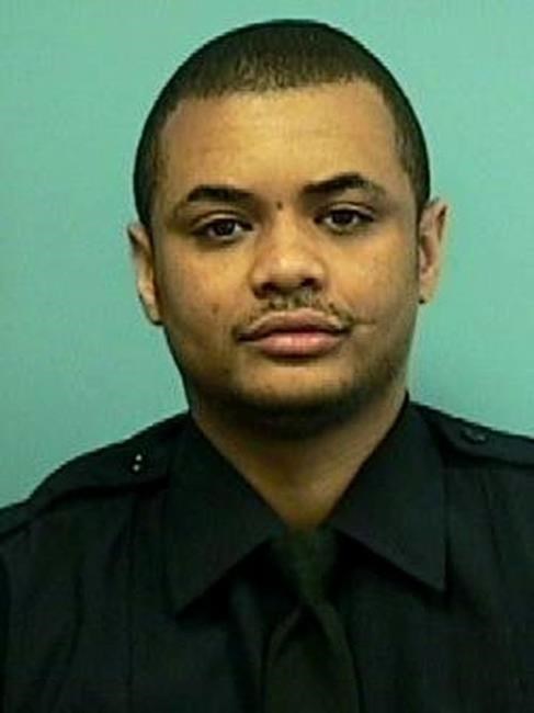 Slain Baltimore officer's gun found in lot where he was shot | iNFOnews.ca Slain Baltimore officer's gun found in lot where he was shot | iNFOnews.ca