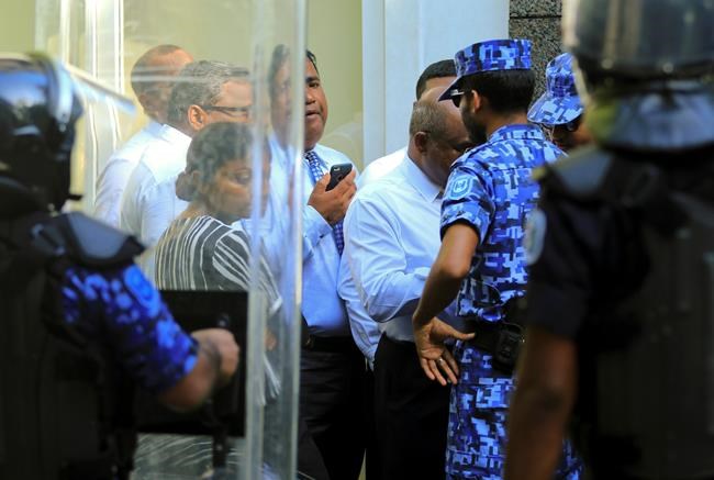 Security forces shut Maldives Parliament, leading to clashes | iNFOnews.ca Security forces shut Maldives Parliament, leading to clashes | iNFOnews.ca