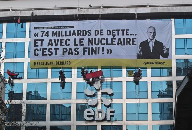 Greenpeace protesters block HQ of French nuclear operator | iNFOnews.ca